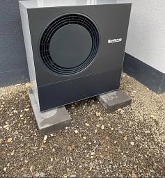 Wärmepumpe in 55452 Windesheim installiert © SaniThek Frank Erdmann-Krebs Wärmepumpe in 55452 Windesheim installiert © SaniThek Frank Erdmann-Krebs